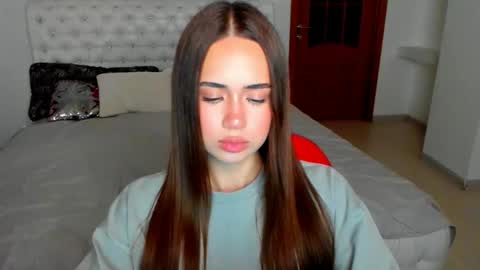 Snapshot of mmm_bananaa_ chatting on October 8, 4:13 pm Beata online show from October 8, 4:13 pm