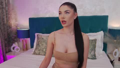 Jessie online show from April 15, 10:10 pm