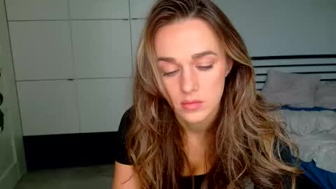 mmminnie online show from October 30, 12:17 pm