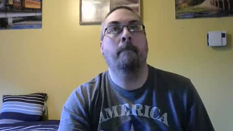 mark online show from April 24, 11:07 pm