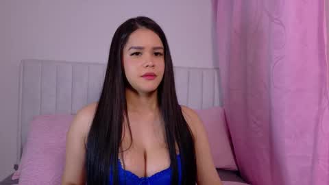 zoe ross online show from February 6, 8:22 pm