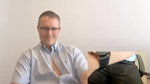 Moe online show from December 16, 6:47 pm