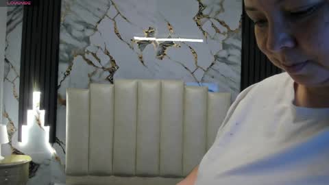 Hey Guys  Im Mollie online show from April 23, 12:29 pm