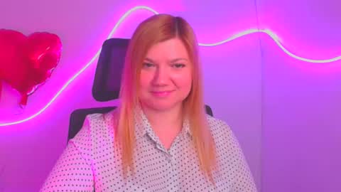 Snapshot of molly_moree chatting on March 10, 12:17 pm Molly online show from March 10, 12:17 pm