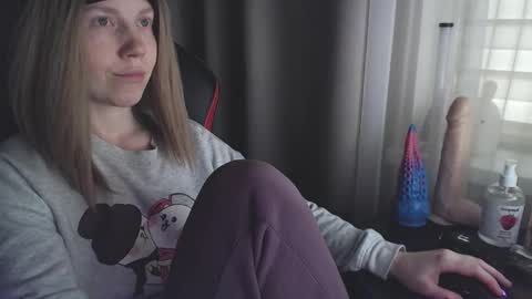 I have new photos come and see with love Molly online show from March 4, 7:08 am