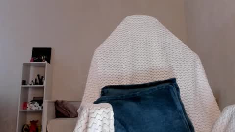 Molly online show from March 6, 7:14 am