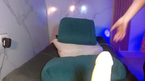  MOLLY  GUNSG online show from March 13, 9:18 pm