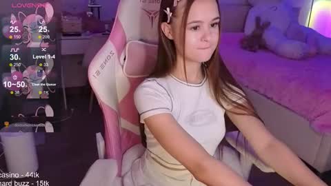 Snapshot of mollymurrrr chatting on October 19, 3:00 am Molly online show from October 19, 3:00 am