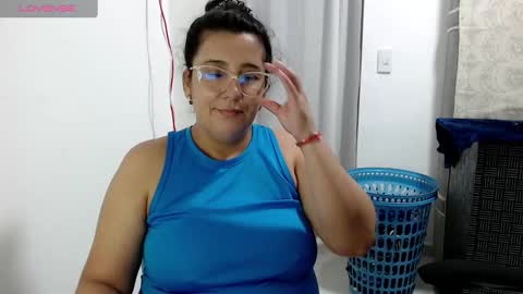 Snapshot of mom_17 chatting on September 27, 6:49 pm Celeste online show from September 27, 6:49 pm