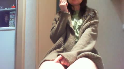 Snapshot of momentbeforedown chatting on December 8, 3:50 am Hailey online show from December 8, 3:50 am