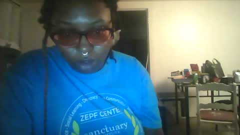 mommiemilkers2000 online show from July 17, 2:02 am