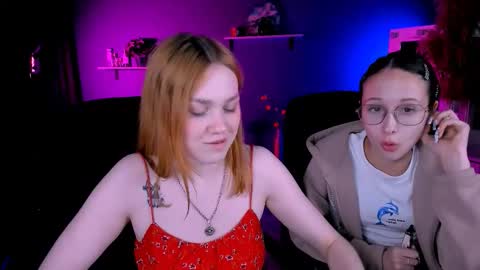 Mona  online show from September 28, 6:39 pm