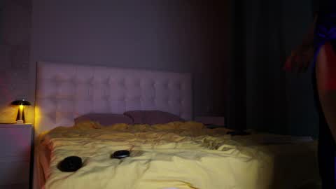 Monia Help me get 20000 subscribers online show from March 30, 6:41 pm