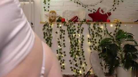 monicaasis online show from October 29, 6:30 pm