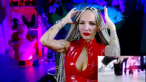 Monika online show from November 17, 2:08 pm