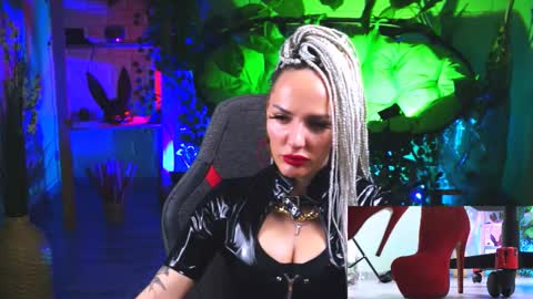 Monika online show from March 6, 6:37 pm