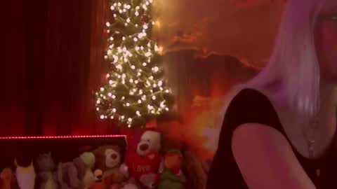 Snapshot of monicutex chatting on December 29, 3:11 am Monika    online show from December 29, 3:11 am