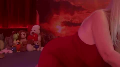 Snapshot of monicutex chatting on January 16, 5:21 am Monika    online show from January 16, 5:21 am