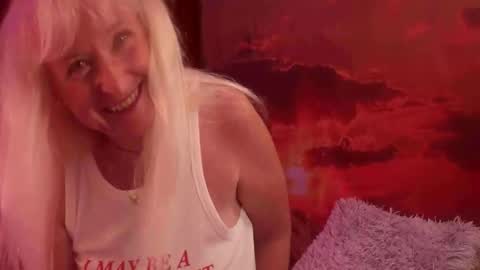 Snapshot of monicutex chatting on October 16, 12:43 am Monika    online show from October 16, 12:43 am