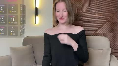 MonikaBos online show from May 30, 9:35 pm