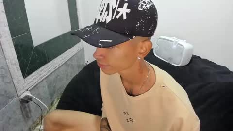 monkeyd_66 online show from February 9, 11:25 am