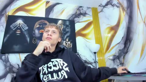 mono_blonde online show from May 28, 11:41 am