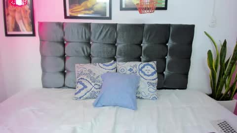 MONSERRAT online show from December 5, 12:54 am