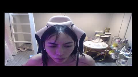 ELYSE A SIMPLE GIRL online show from February 18, 12:38 pm