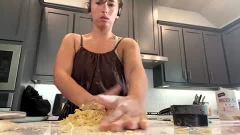 Lydia Mooney online show from July 21, 9:06 pm