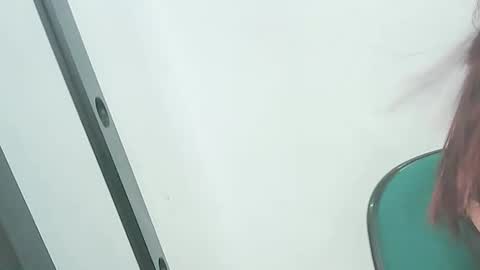 moon_0711 online show from November 22, 7:18 am