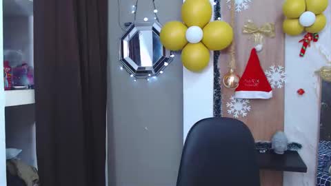 moon_and_fire_ online show from November 27, 4:53 am