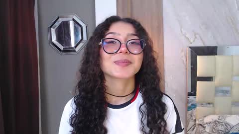 moon_and_fire_ online show from February 14, 6:16 am