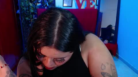 moon_sunflowers online show from November 12, 12:35 am