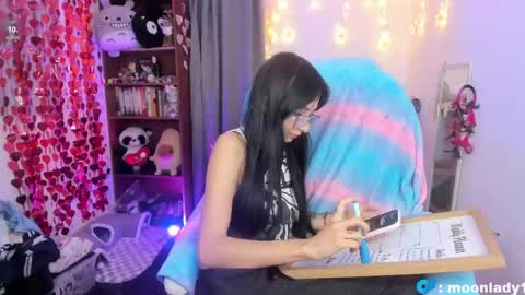 MOON  online show from April 22, 5:03 am