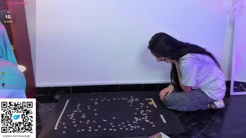 MOON  online show from February 1, 5:39 am