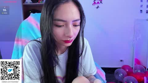 MOON  online show from February 4, 11:27 pm