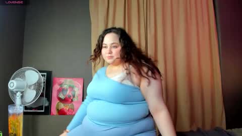 Adele online show from March 1, 10:08 am