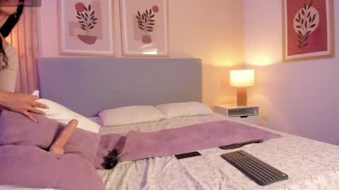 moonofhades online show from April 11, 7:45 am