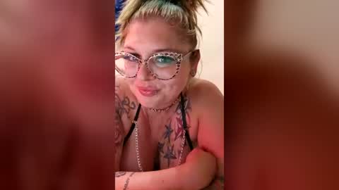 moonpulseraven online show from June 18, 5:35 am