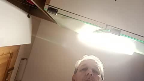 moos1 online show from February 10, 5:54 am