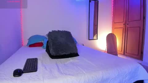 morenosiam online show from October 26, 3:18 am