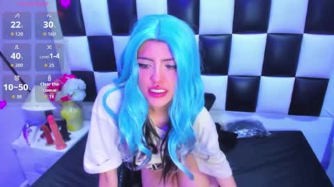 morganasmit_ online show from April 29, 3:39 pm