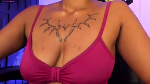 morticia_420 online show from June 18, 8:03 pm