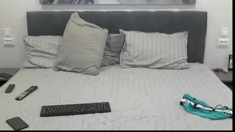 mortisha online show from April 5, 7:11 pm