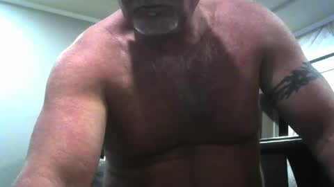 motorguy08 online show from December 19, 4:13 am