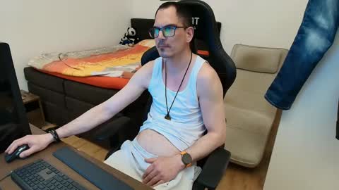 mpmann online show from April 25, 9:12 pm