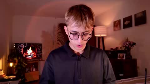 Mr Evans online show from October 14, 5:16 pm