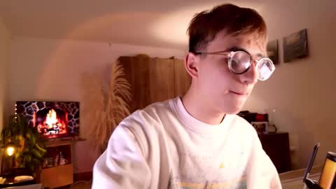 Mr Evans online show from October 17, 4:44 pm