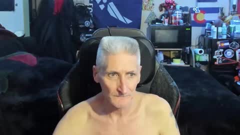 MR FLAT TOP online show from February 10, 5:47 am