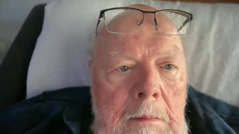 Jess online show from April 22, 7:43 pm